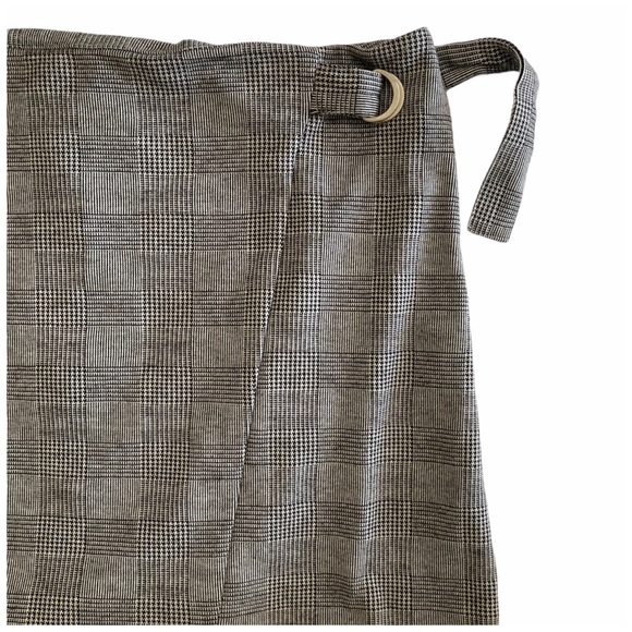 Mossimo Plaid Mini Skirt - 12 - Picture 6 of 10